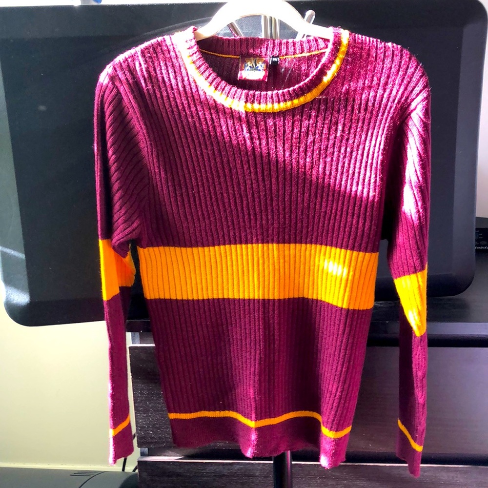 Harry Potter quidditch sweater, Gryffindor, women’s medium